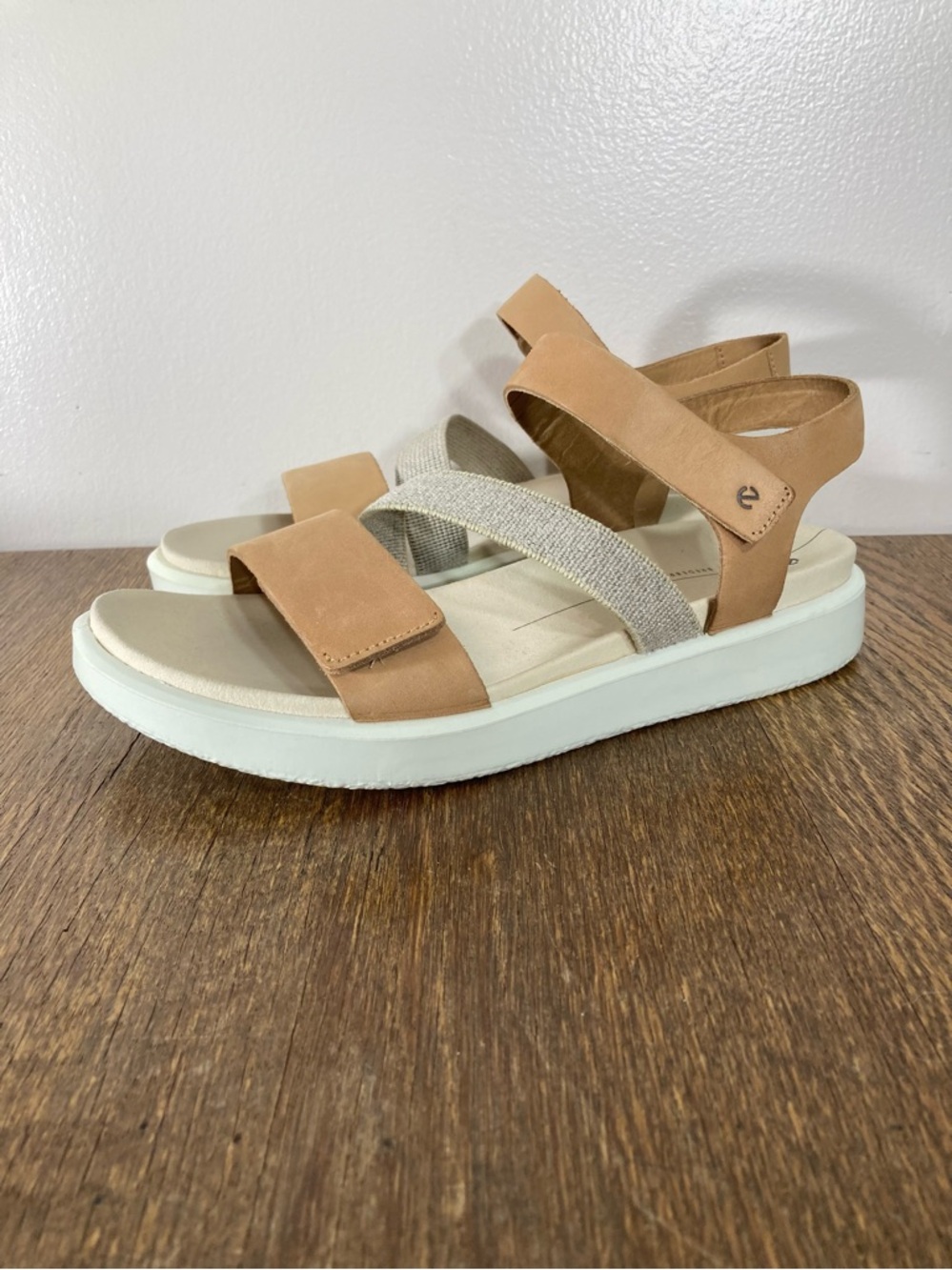 New Ecco Flowt 2 Band Slingback Sandal Women’s Various Sizes Lion - Picture 2 of 7